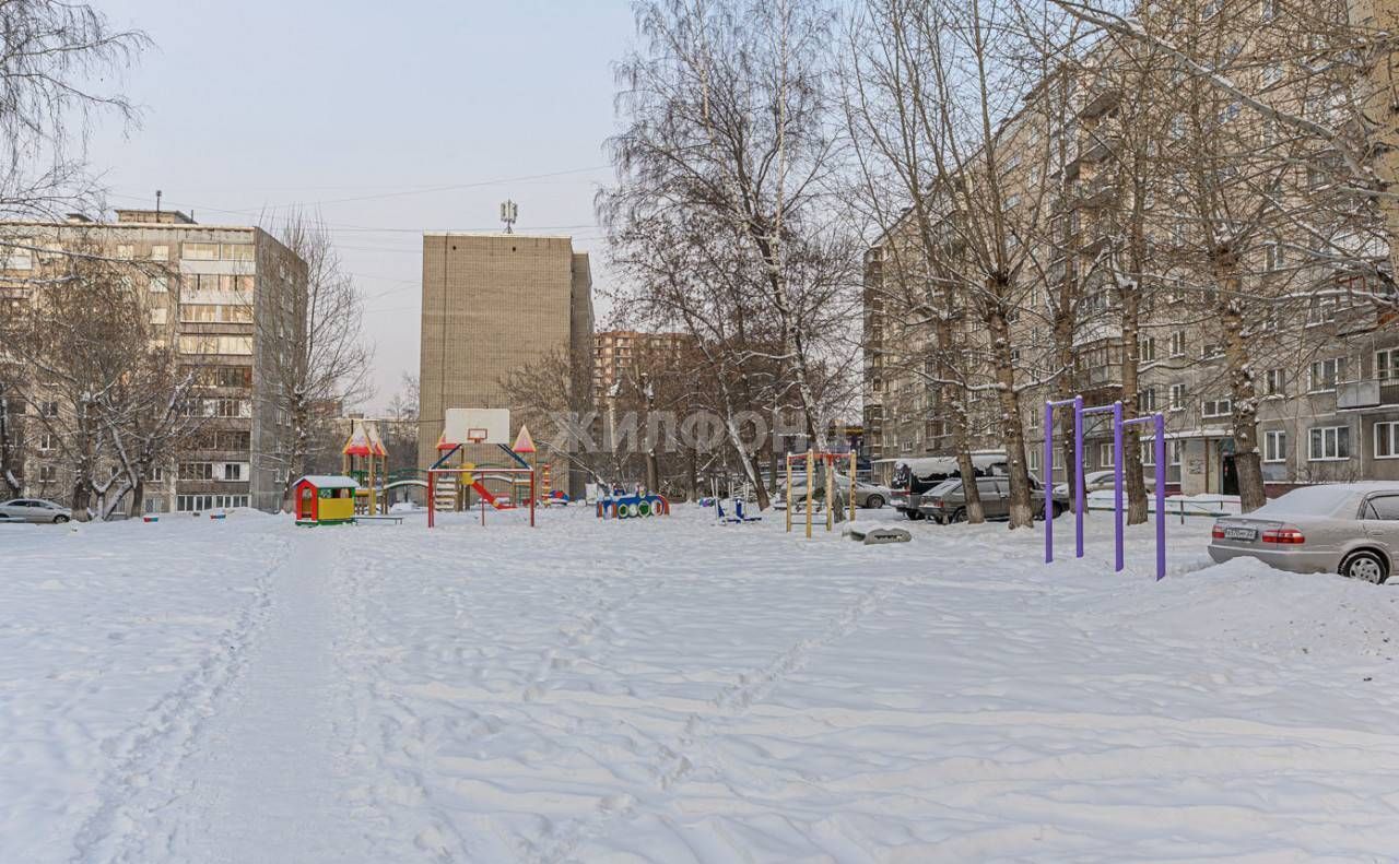 квартира г Новосибирск р-н Октябрьский Золотая Нива ул Бориса Богаткова 165 фото 8