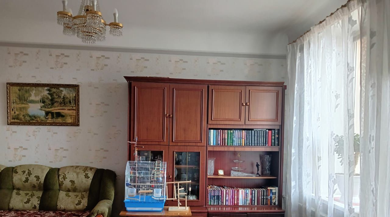 квартира г Волгоград р-н Тракторозаводский ул им. Шурухина 13 фото 1