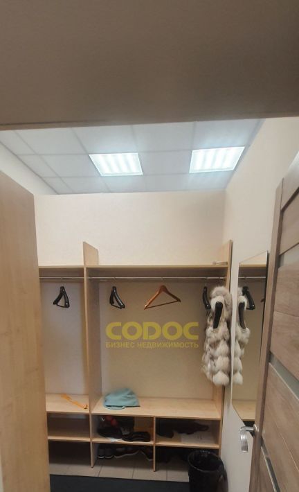 офис г Омск р-н Кировский пр-кт Комарова 11к/1 фото 5