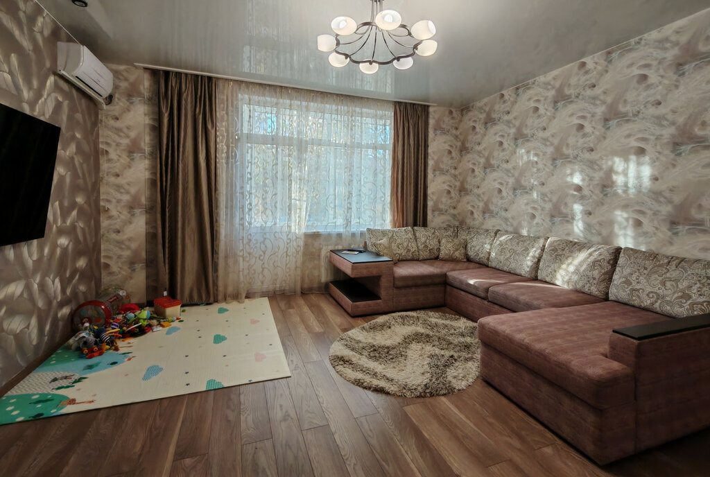 квартира г Саратов р-н Волжский ул им Некрасова Н.А. 43а фото 1