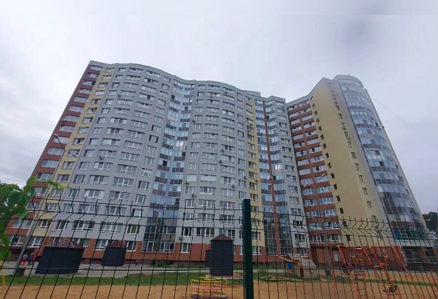 квартира г Екатеринбург р-н Орджоникидзевский ул Республиканская 5 Проспект Космонавтов фото 2