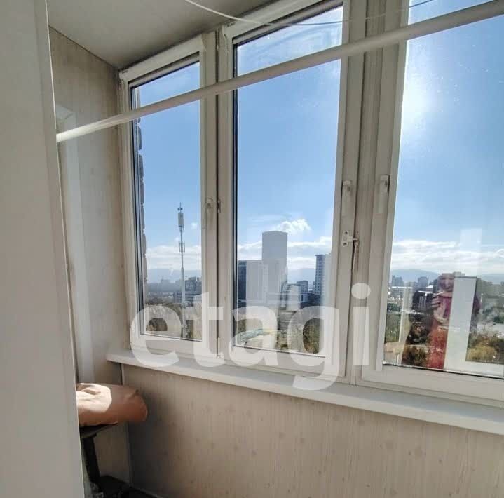 квартира г Красноярск р-н Советский ул Дубенского 4а фото 16