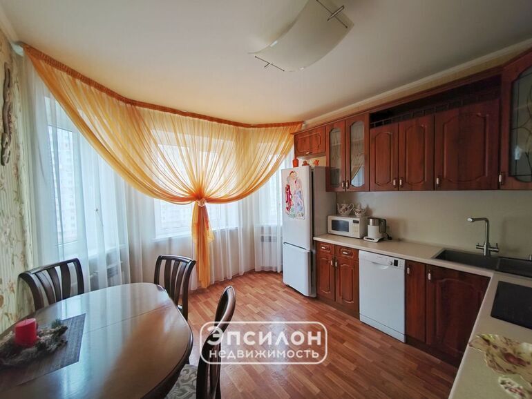квартира г Курск р-н Центральный пр-кт Вячеслава Клыкова 64 фото 1