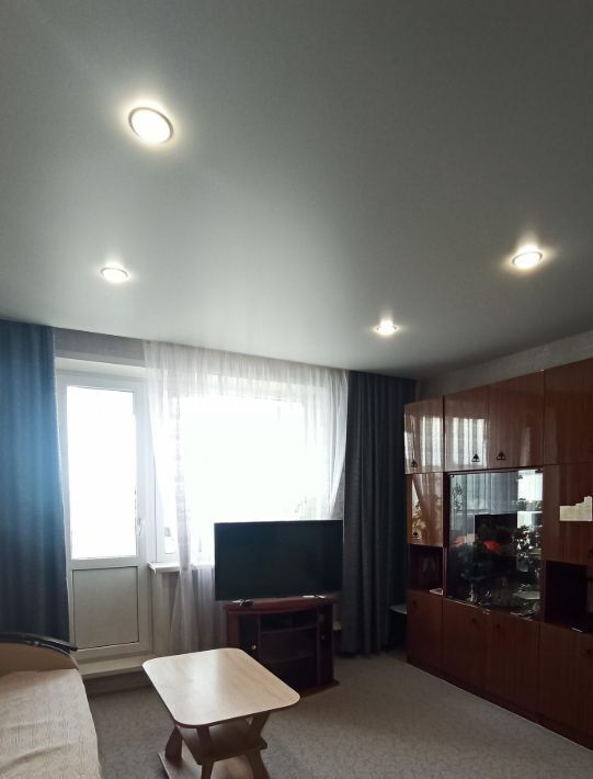 квартира г Тольятти р-н Автозаводский ул Автостроителей 43 фото 2