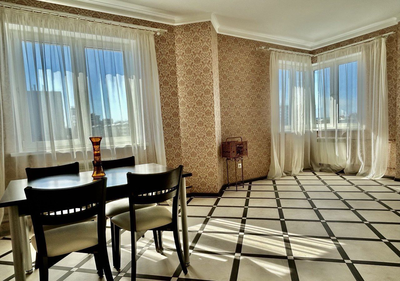 квартира г Иркутск р-н Октябрьский пр-кт Маршала Жукова 5/1 фото 1