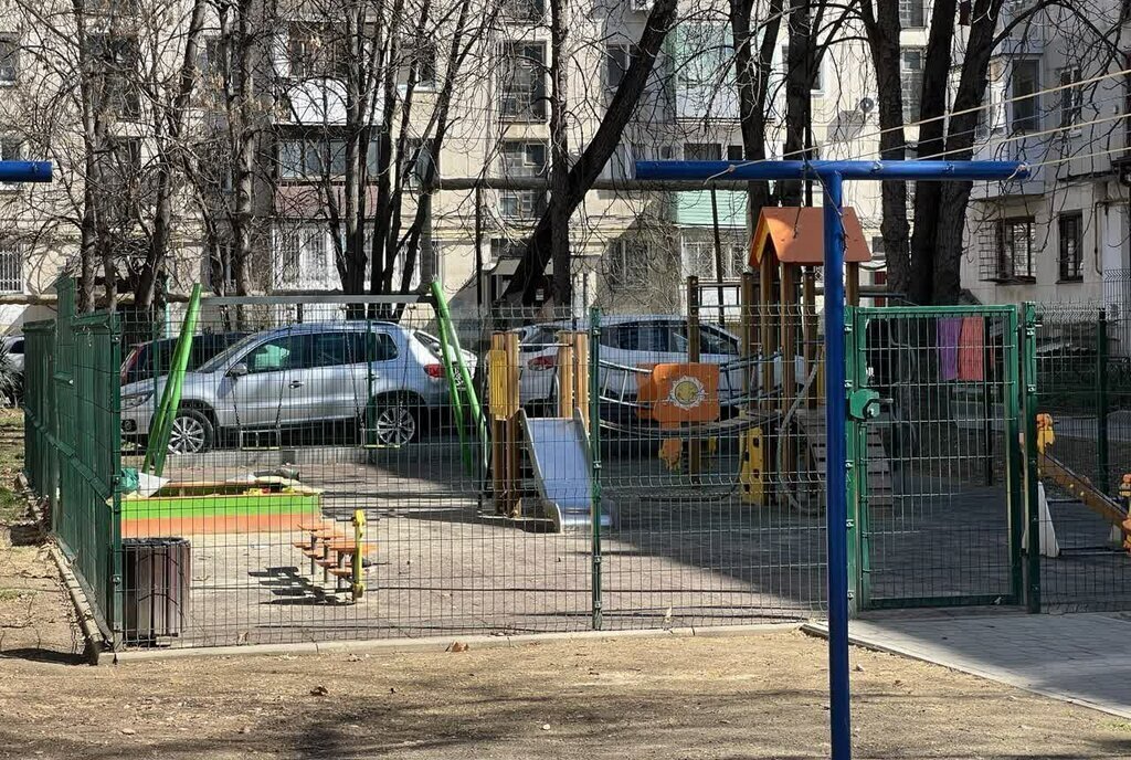 квартира г Симферополь р-н Железнодорожный улица Набережная имени 60-летия СССР, 83 фото 2