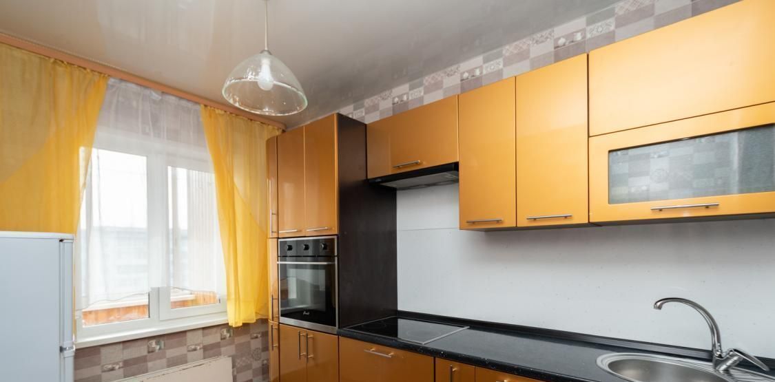 квартира г Иркутск р-н Свердловский ул Маршала Конева 20/30 фото 1