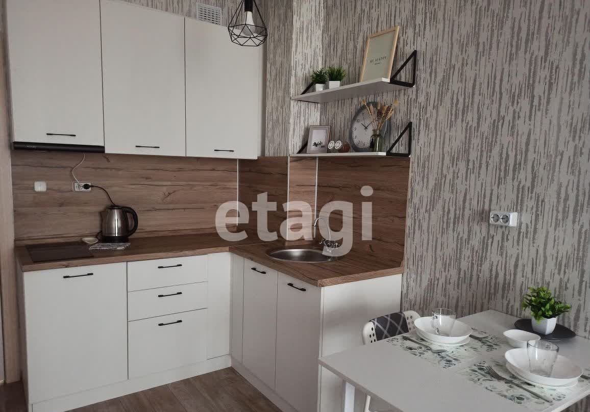 квартира г Красноярск р-н Центральный ул Караульная 39/3 фото 2