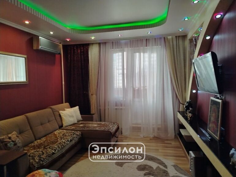 квартира г Курск р-н Центральный пр-кт Вячеслава Клыкова 9 фото 1