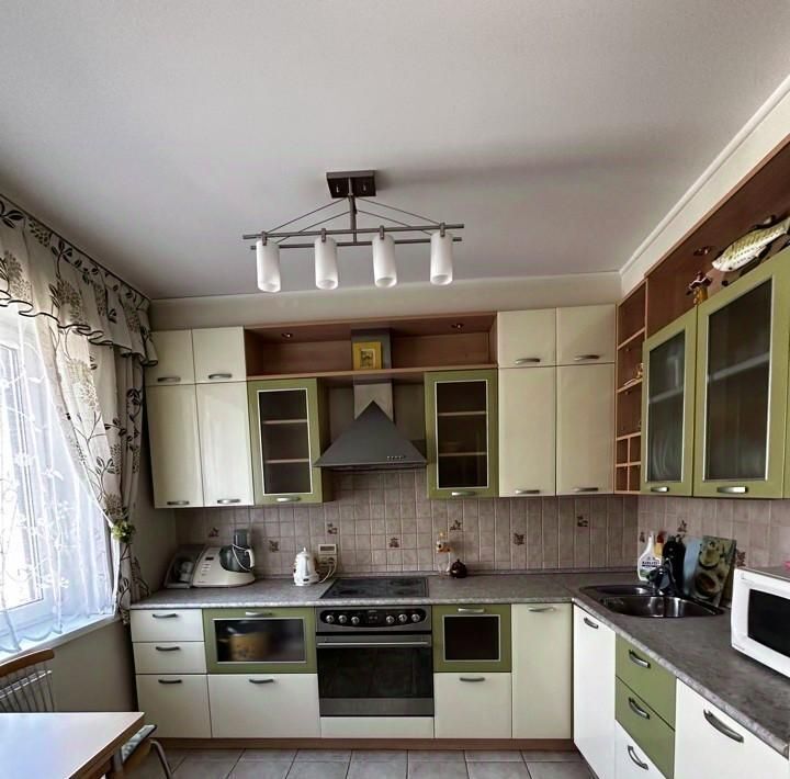квартира г Тольятти р-н Автозаводский б-р Татищева 7 19-й кв-л фото 1