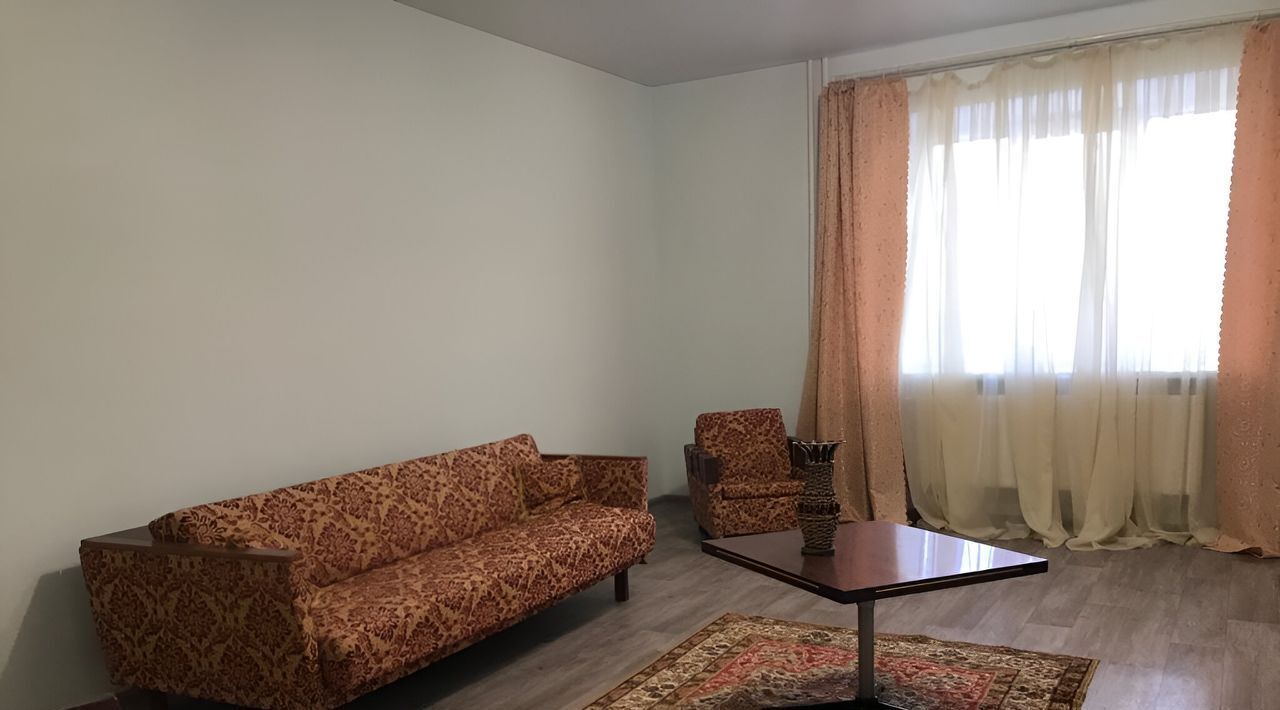 квартира г Волгоград р-н Дзержинский пр-кт Маршала Жукова 98б фото 3