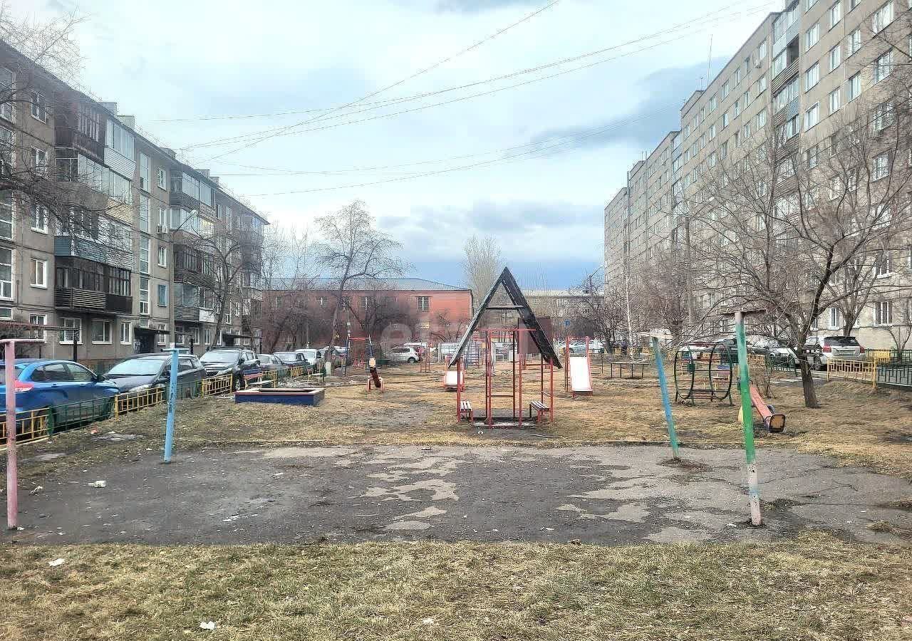 квартира г Красноярск р-н Свердловский ул 60 лет Октября 40а фото 34