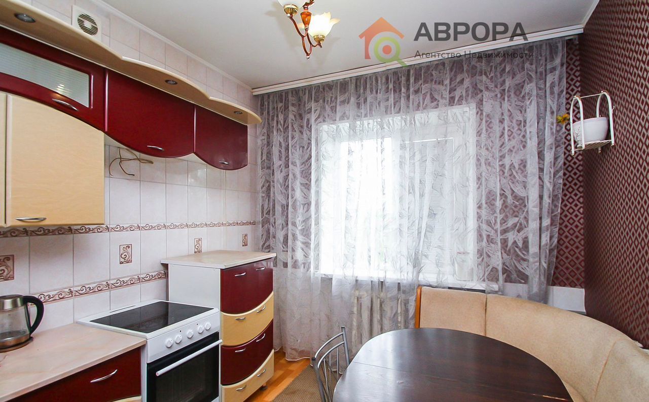 квартира г Сургут р-н Центральный пр-кт Мира 36 Сургут, Тюменская обл. фото 2