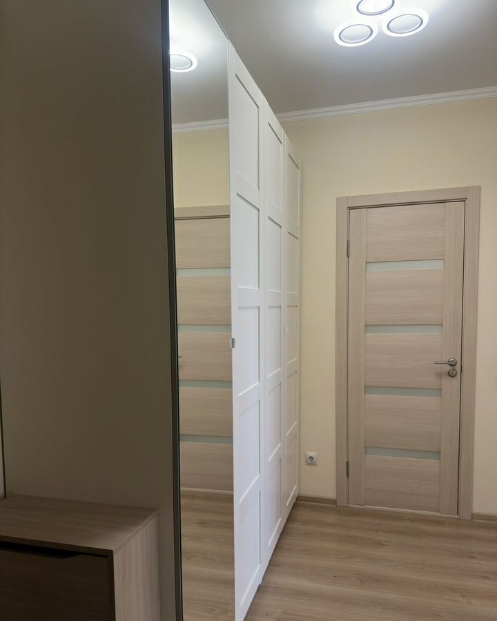 квартира г Тюмень р-н Ленинский ул Тимофея Чаркова 81к/2 фото 11