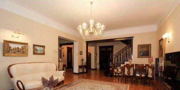дом г Калининград р-н Центральный ул Сержанта Колоскова 2а фото 1