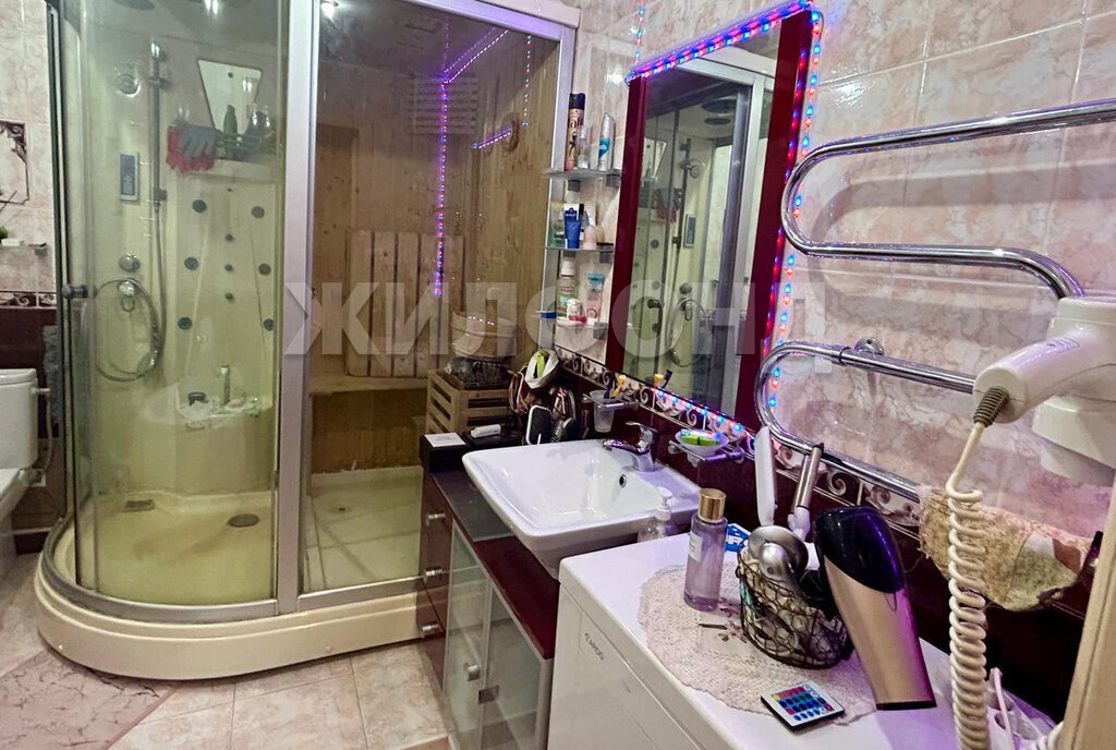 квартира г Тольятти р-н Автозаводский 12 квартал ул Автостроителей 74 фото 1