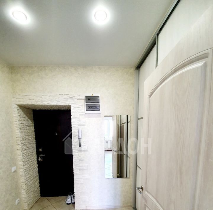 квартира г Омск р-н Советский ул Красный Путь 105к/1 фото 15