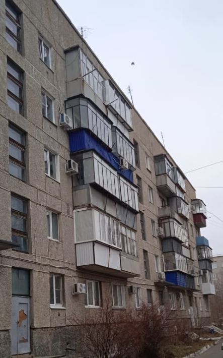квартира г Троицк посёлок Кирзавода ул им. Т.Д. Дерибаса 40 фото 1