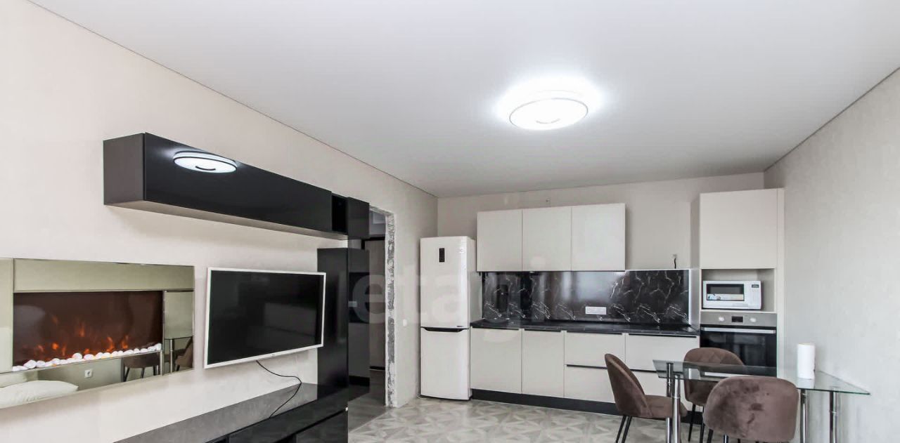 квартира г Тюмень р-н Центральный ул Газовиков 34 фото 10