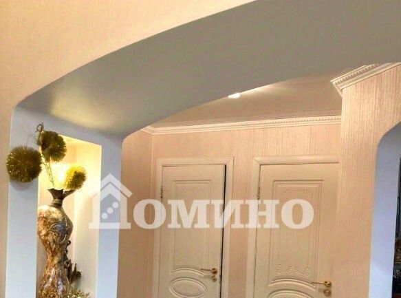 квартира г Тюмень р-н Центральный ул 50 лет Октября 24 фото 10