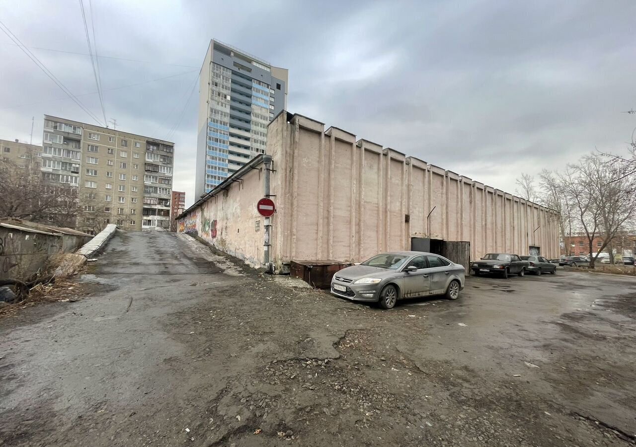 гараж г Екатеринбург р-н Октябрьский Чкаловская ул Ткачей 10 фото 1