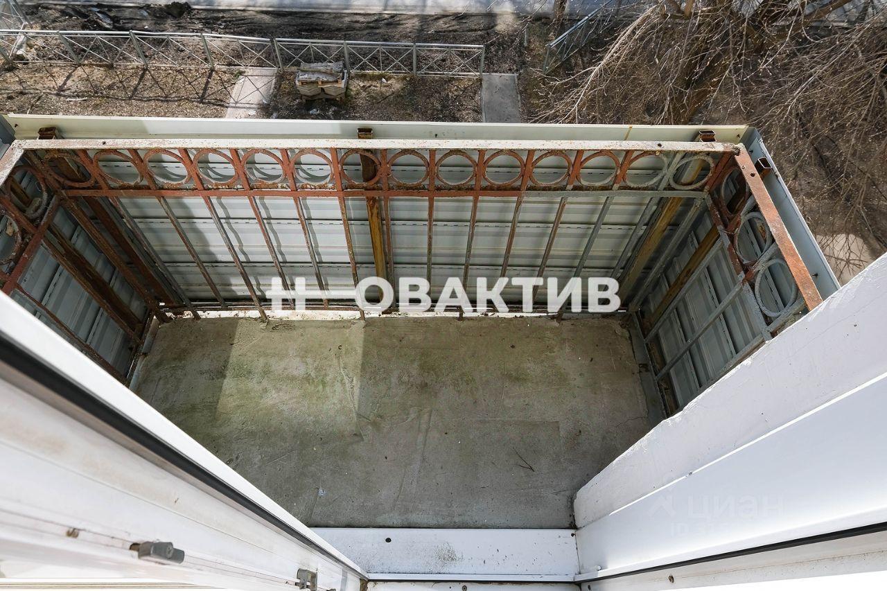 квартира г Новосибирск р-н Калининский ул 25 лет Октября 26 фото 32