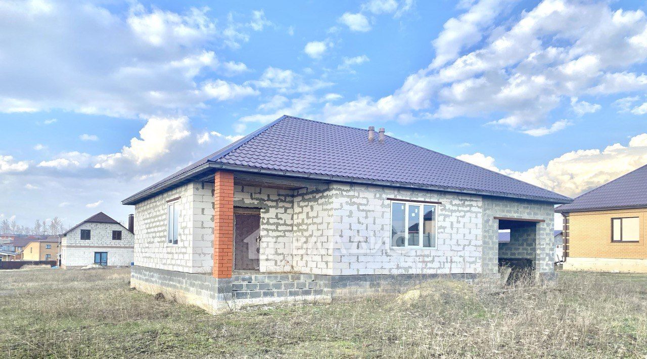 дом р-н Яковлевский г Строитель микрорайон Глушинский фото 1
