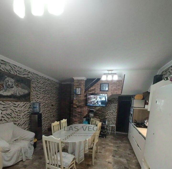 дом г Сочи р-н Центральный Завокзальный ул Севастопольская 31 фото 3