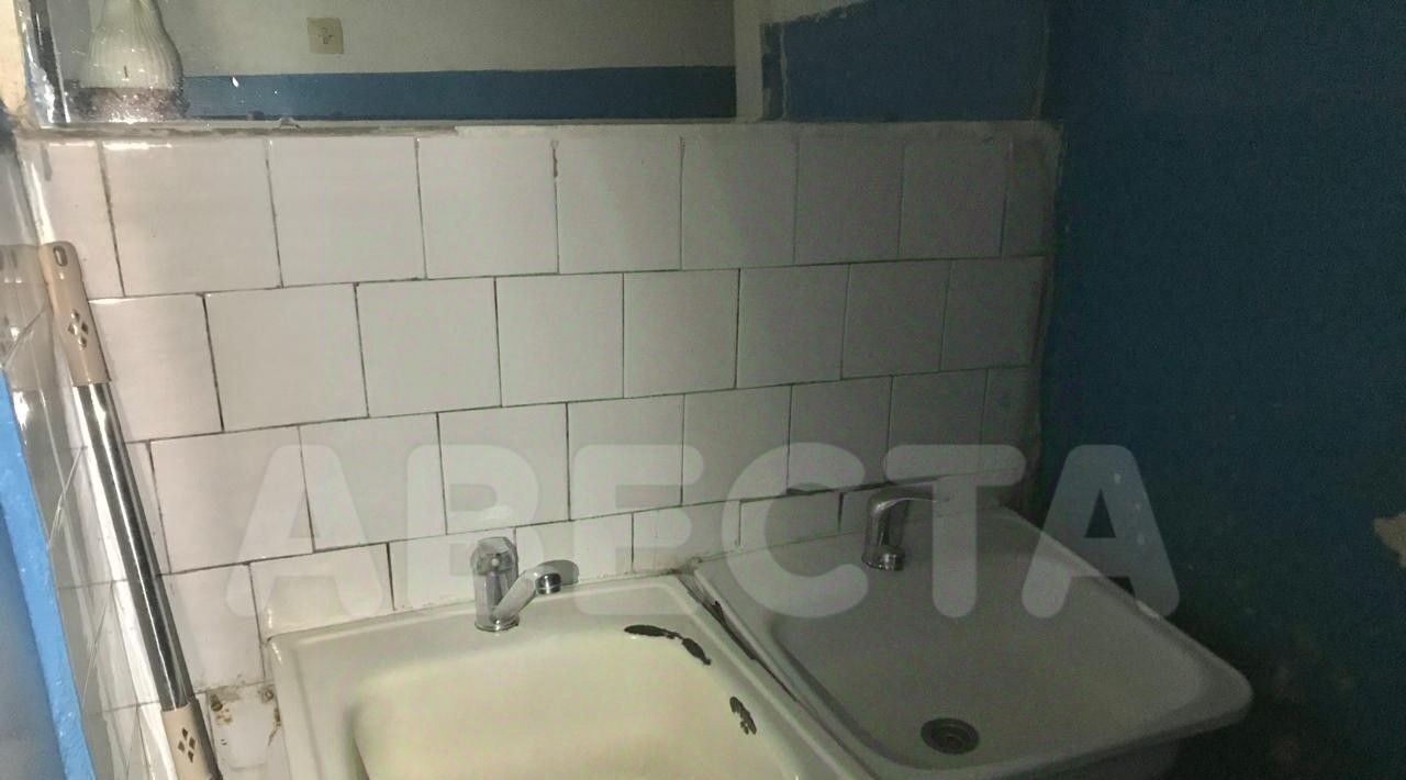 комната г Омск р-н Центральный ул Рабиновича 91 фото 12