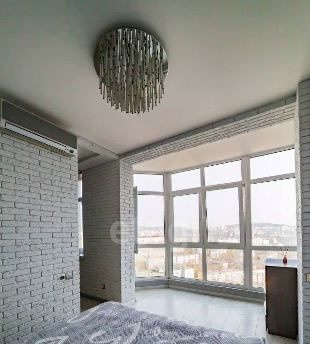 квартира г Владивосток р-н Советский ул Кирова 25г фото 2
