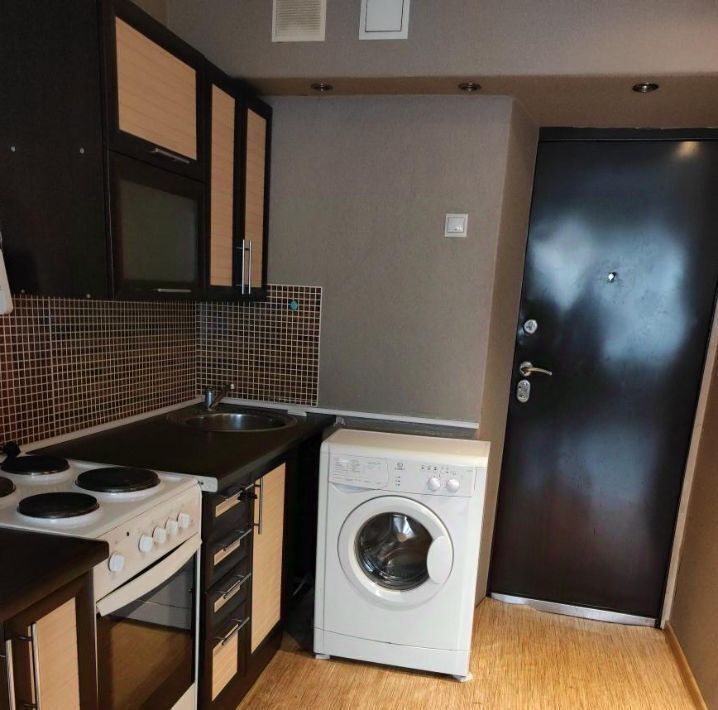 квартира г Красноярск р-н Октябрьский ул Курчатова 4 фото 1