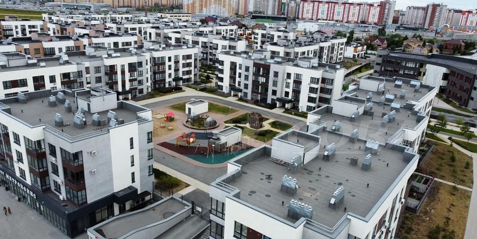 квартира г Тюмень р-н Восточный ул Федюнинского 30к/3 фото 2