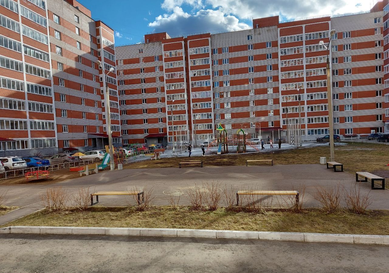 квартира г Пермь р-н Дзержинский ул Переселенческая 104 фото 1