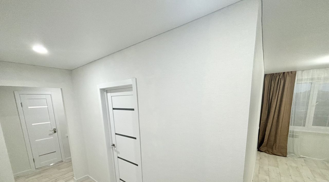 квартира г Тольятти р-н Автозаводский ул Юбилейная 1 фото 14