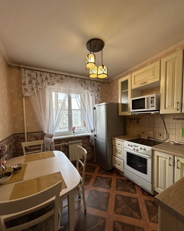 квартира г Красноярск р-н Центральный ул Конституции СССР 13 фото 2