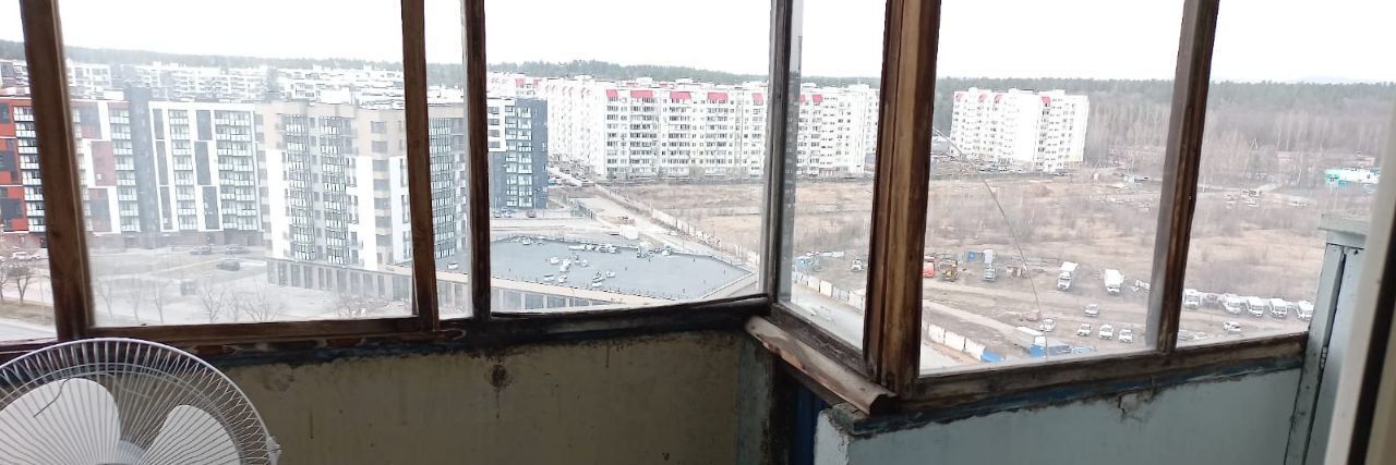 квартира г Тольятти р-н Автозаводский ул 40 лет Победы 88 фото 2