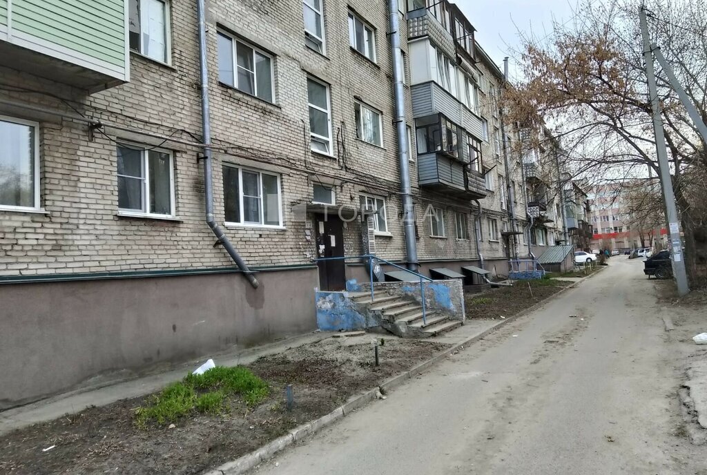 комната г Барнаул р-н Октябрьский пр-кт Комсомольский 112 фото 3