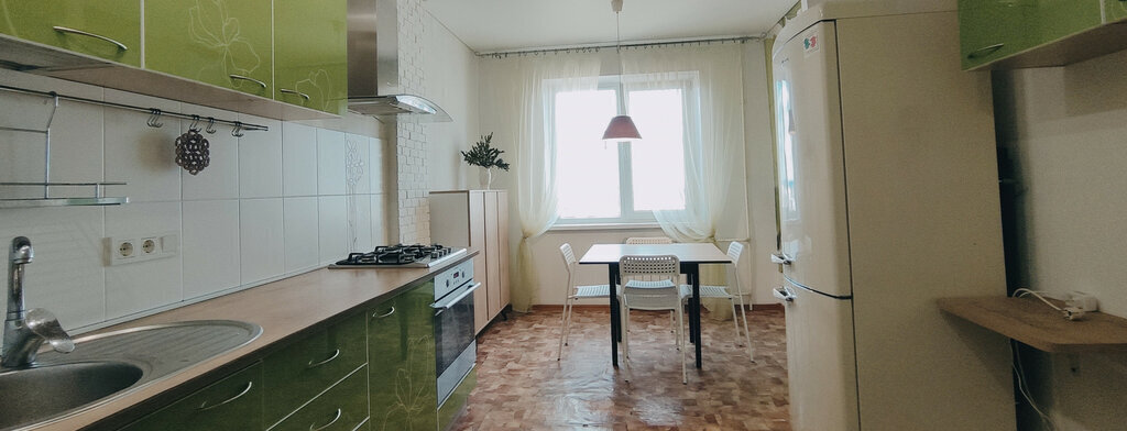 квартира г Саратов р-н Ленинский 5 квартал ул им Блинова Ф.А. 4 фото 2