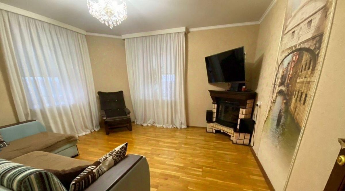 квартира г Саратов р-н Заводской ул. Имени Г. К. Орджоникидзе, 13/5 фото 1