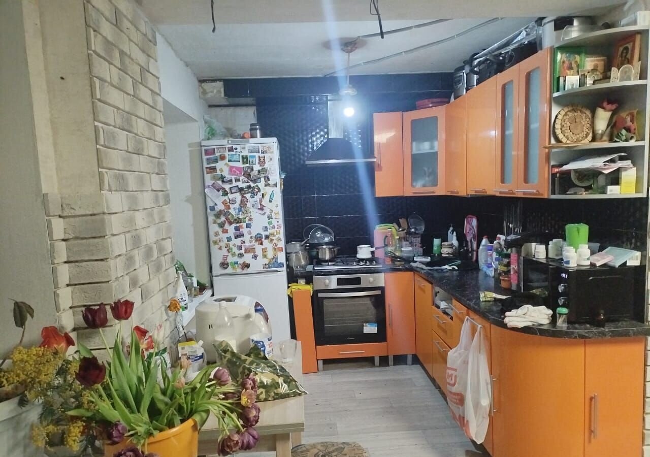 квартира г Волгоград р-н Кировский ул им. Одоевского 68 фото 6