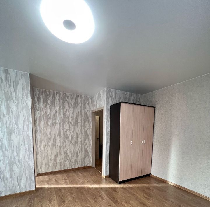 квартира г Новокузнецк р-н Центральный ул Кутузова 28 фото 2