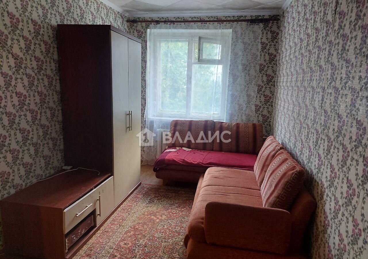 квартира г Волгоград р-н Тракторозаводский ул им. Луговского 11 фото 2