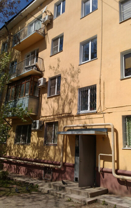 квартира г Волгоград р-н Кировский ул им. Курчатова 10 фото 1