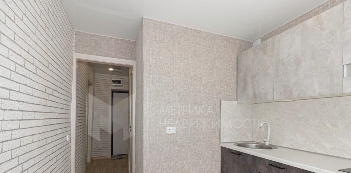 квартира г Тюмень р-н Центральный ул Мельникайте 48 фото 3