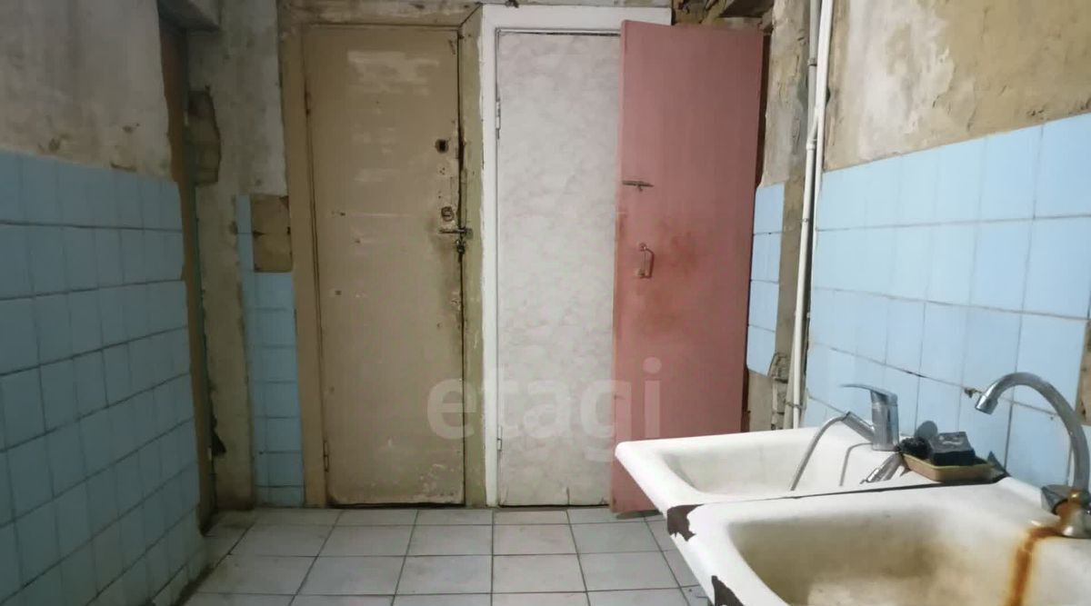 комната г Саратов р-н Кировский ул Волгоградская 8 фото 10