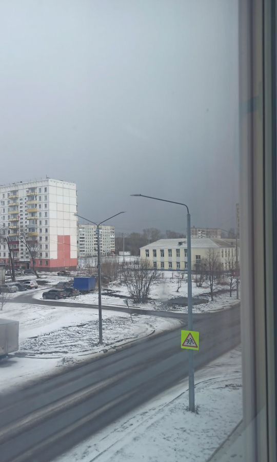 квартира г Новокузнецк р-н Куйбышевский ул Веры Соломиной 1 фото 3