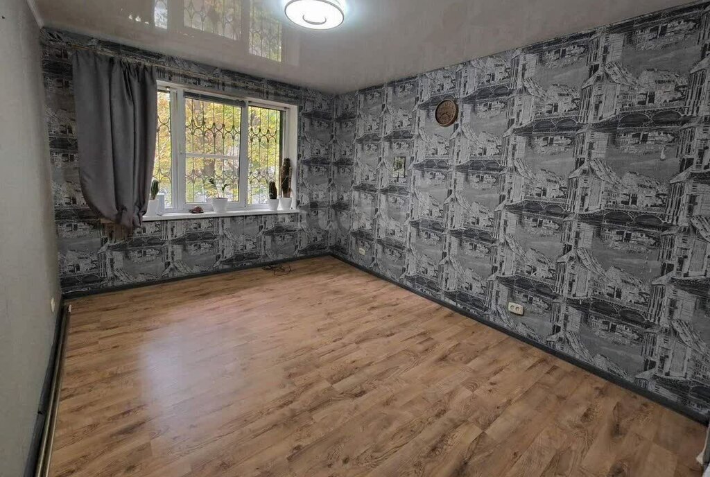 квартира г Челябинск ул Молодогвардейцев 64а фото 3