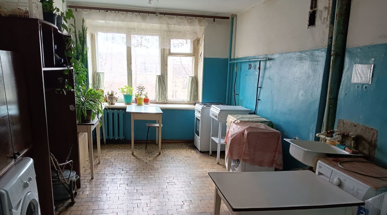 комната г Пермь р-н Кировский ул Охотников 22 фото 3