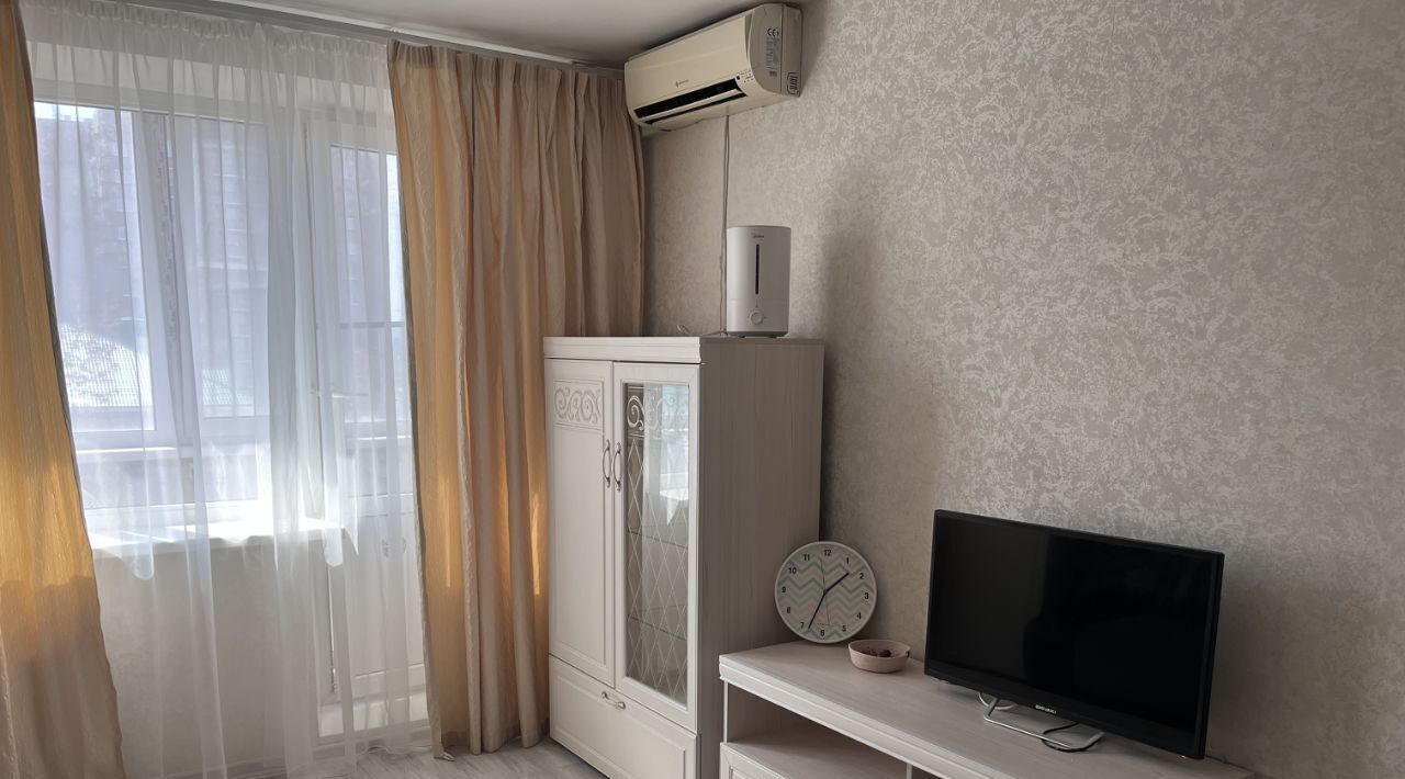 квартира г Тюмень р-н Центральный ул Красных Зорь 2 фото 2