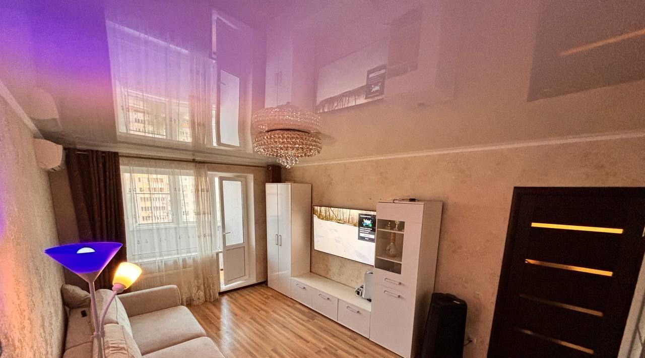 квартира г Саратов р-н Кировский ул им Батавина П.Ф. 13 фото 2